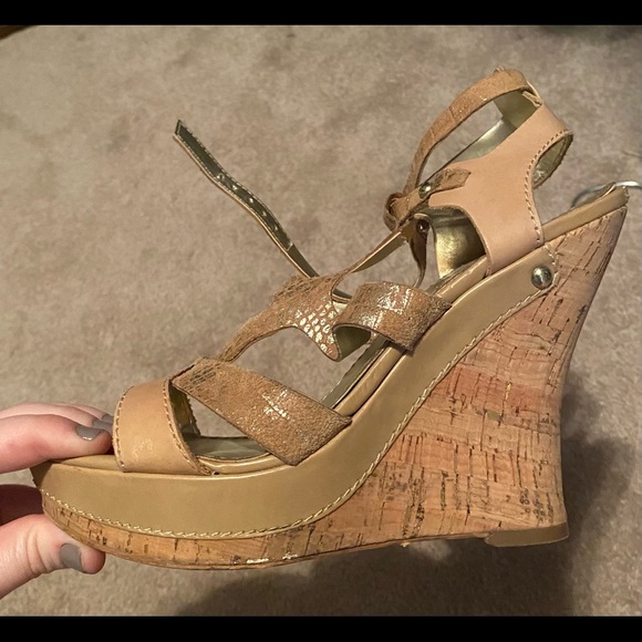 Guess gold and nude cork espadrilles - Picture 3 of 7